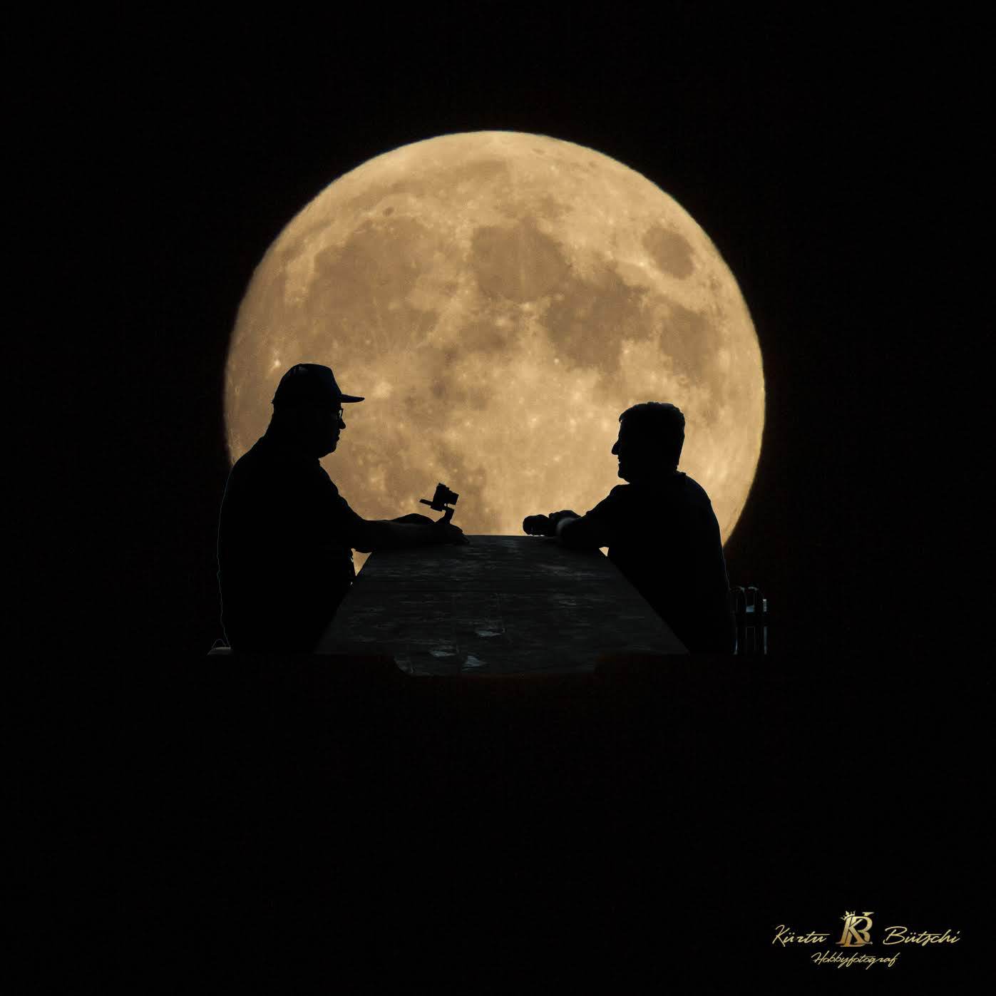 warten auf den Blutmond